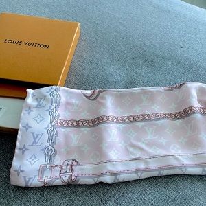 Louis Vuitton limited edition Confidential Square Scarf.